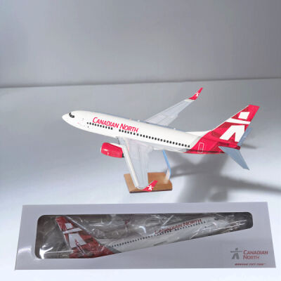 Boeing 737-700 Airplane Model Thumbnail